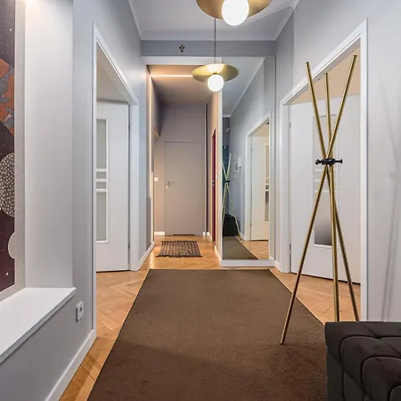 Shortstaypoland Raszynska B190 *