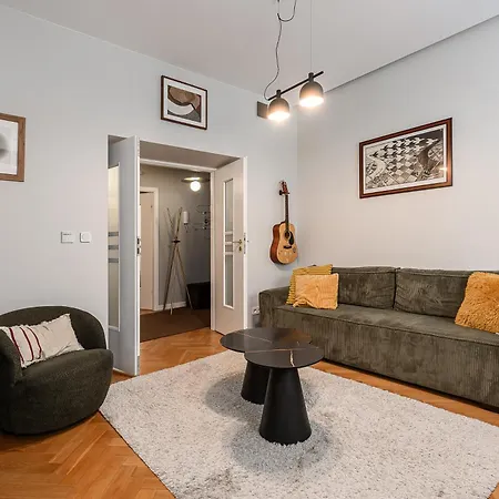 Shortstaypoland Raszynska B190 *